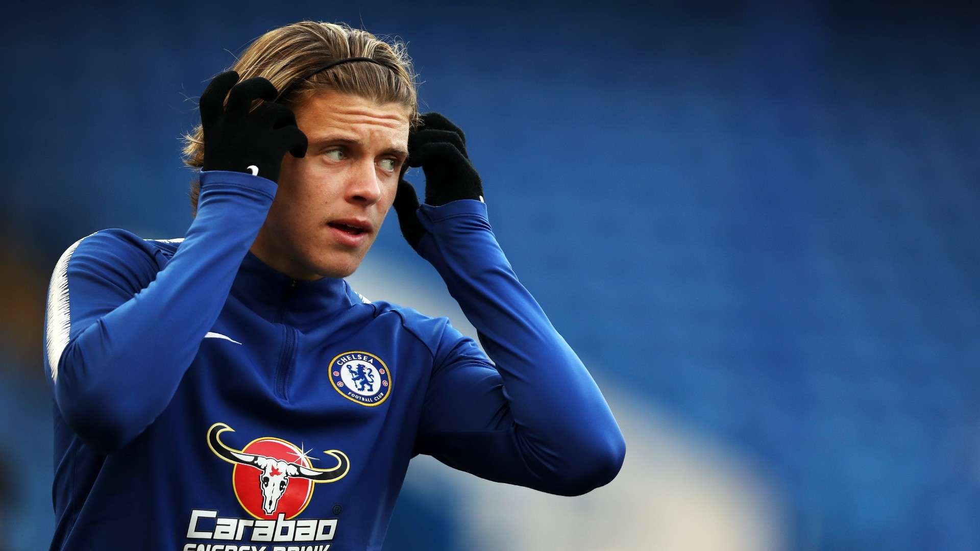 现出更强的 现出更强的