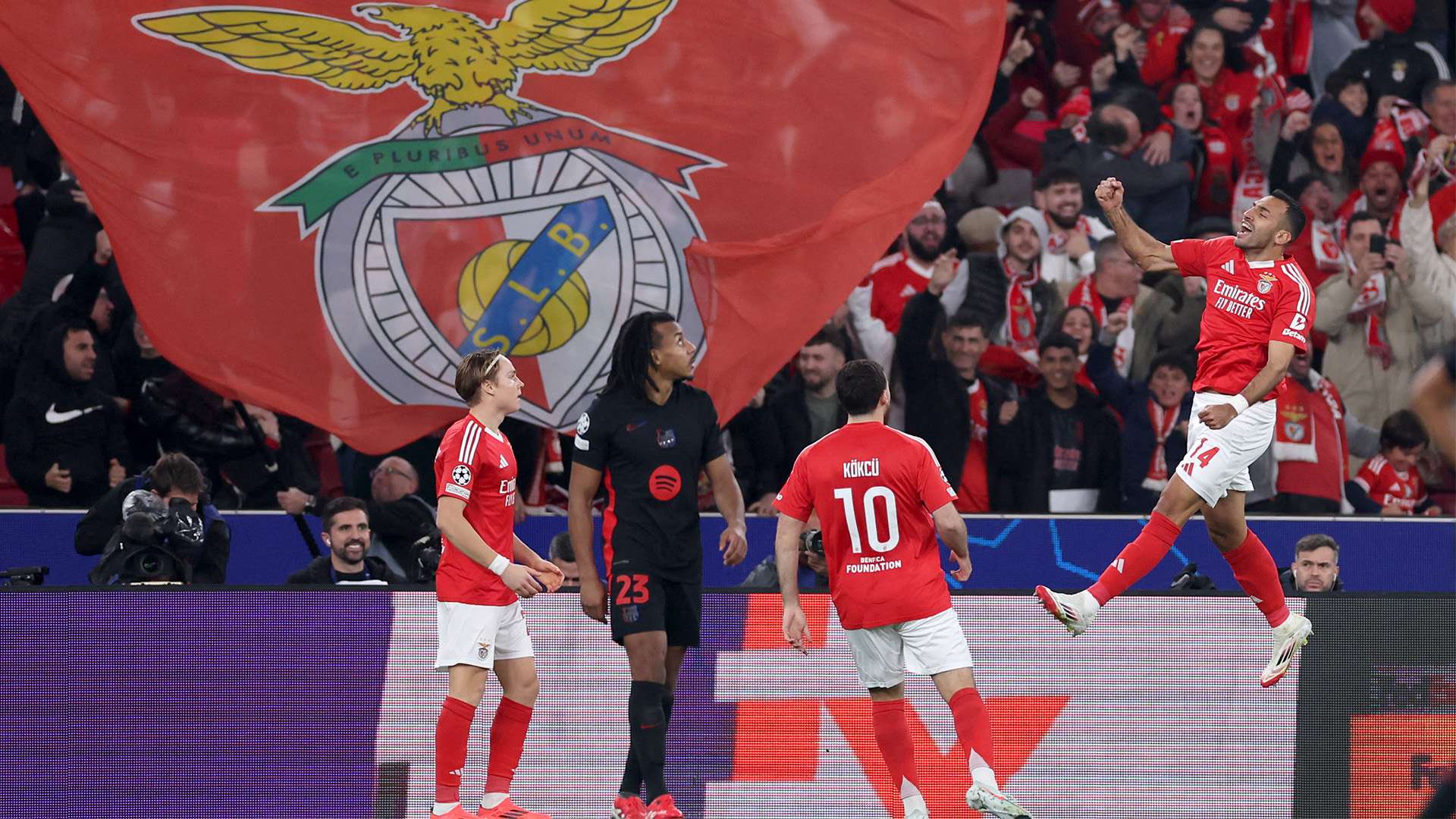 更反映了顶 更反映了顶